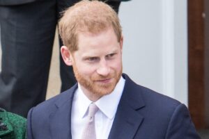 Príncipe Harry acusa William de agressão física em autobiografia inédita