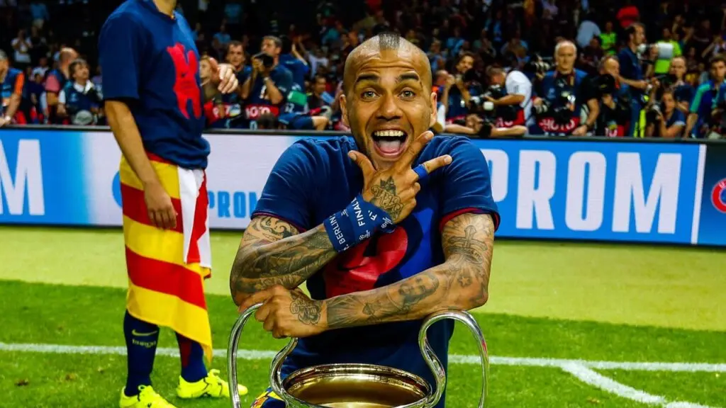 Tatuagem descrita por mulher fez Daniel Alves admitir que houve sexo