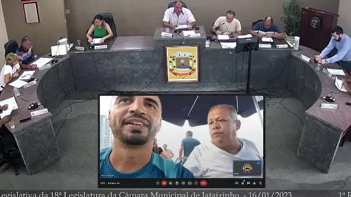 Vereadores votam aumento de salário na praia