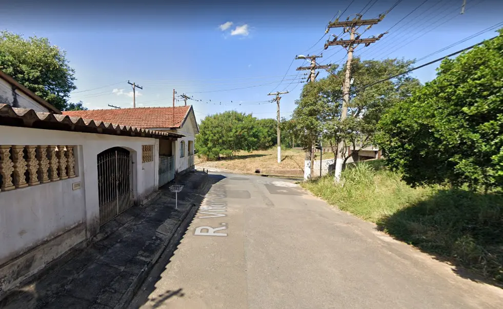 Idoso tem caminhonete furtada