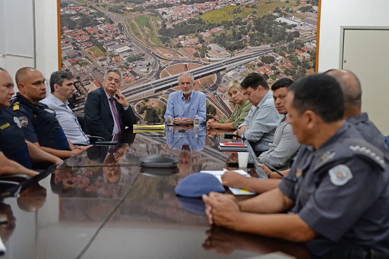 Botion convoca reunião para definir força-tarefa contra criminalidade