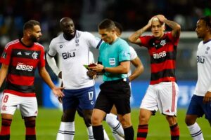 Flamengo perde para o Al-Hilal e está fora do Mundial