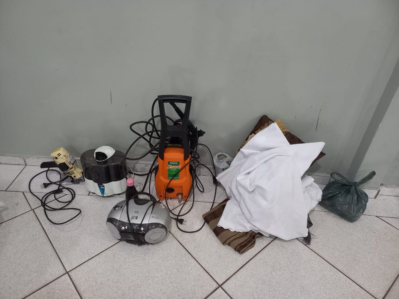 GCM localiza ferramentas abandonadas no Centro de Limeira