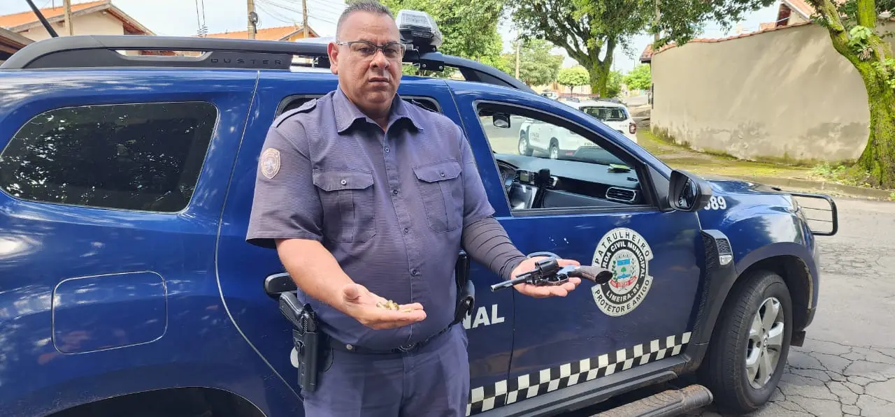 GCM recupera veículo roubado e apreende arma no Jardim do Lago, em Limeira