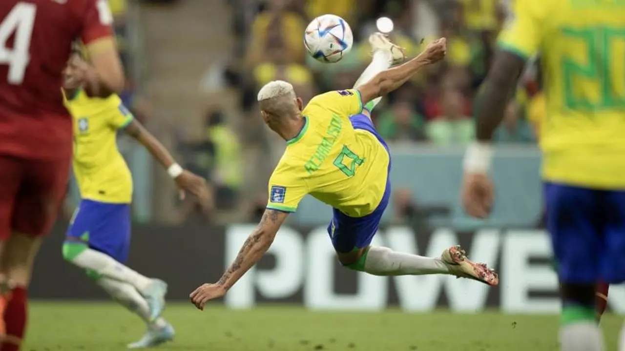 Golaço de Richarlison na Copa do Mundo é finalista a prêmio Puskas