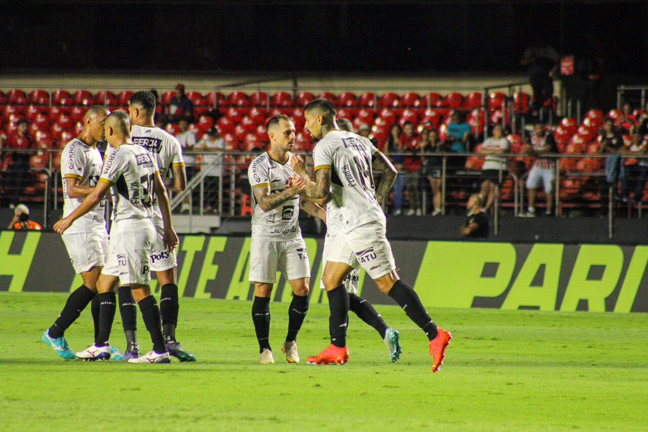Inter sofre goleada por 5 a 1 do São Paulo no Morumbi