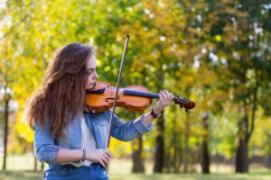 Limeira abre inscrições para cursos de violino, violão, flauta e coral