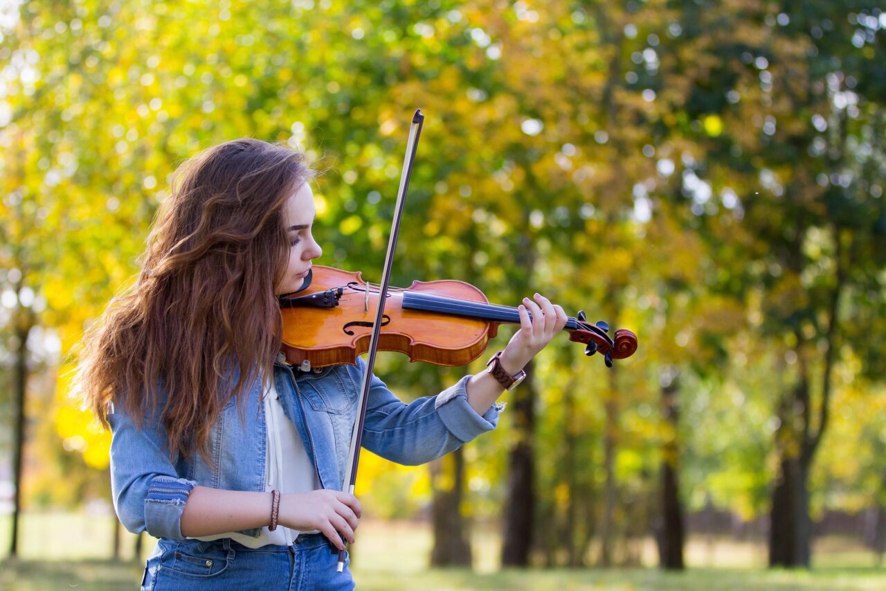 Limeira abre inscrições para cursos de violino, violão, flauta e coral