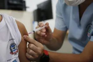 Limeira inicia aplicação de dose adicional em crianças de 5 a 11 anos