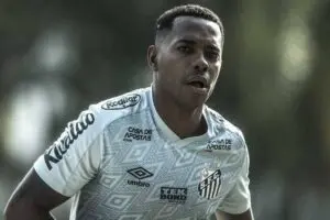 MPF concorda com prisão de Robinho e entrega endereços do ex-jogador