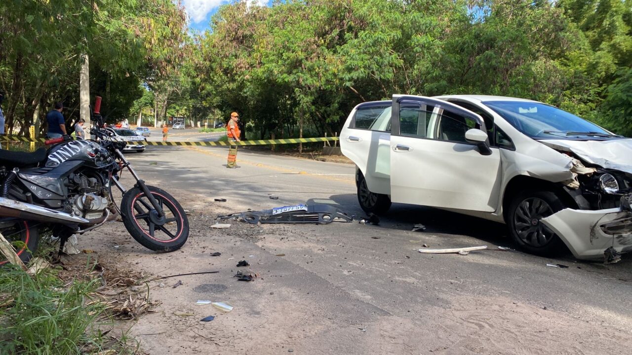 Motociclista fica gravemente ferido após colidir com carro na Guilherme Dibbern, em Limeira