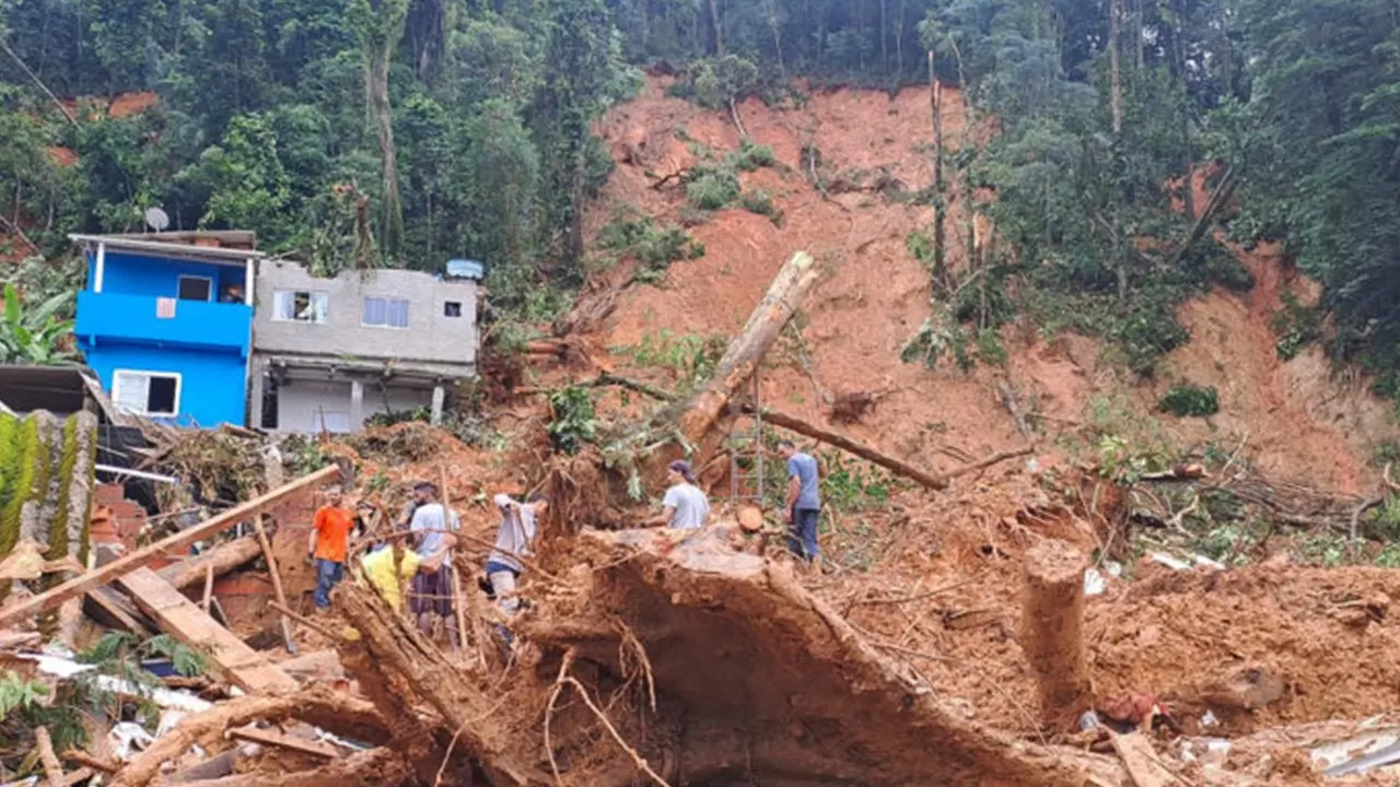 Prefeitura de Ubatuba se junta a empresários e pede que turistas voltem à cidade