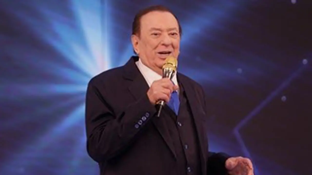 Raul Gil recebe alta após exames de rotina