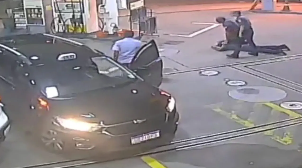 Taxista bate em viatura para fugir de roubo e sequestro em SP