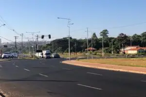 semáforos em rotatórias