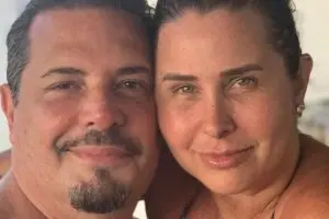 Conrado descobre câncer no reto e fará cirurgia de emergência conrado e a esposa ex-paquita andrea sorvetão