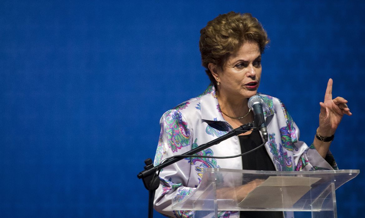 Economia verde e Rússia serão desafios para Dilma no Banco do Brics