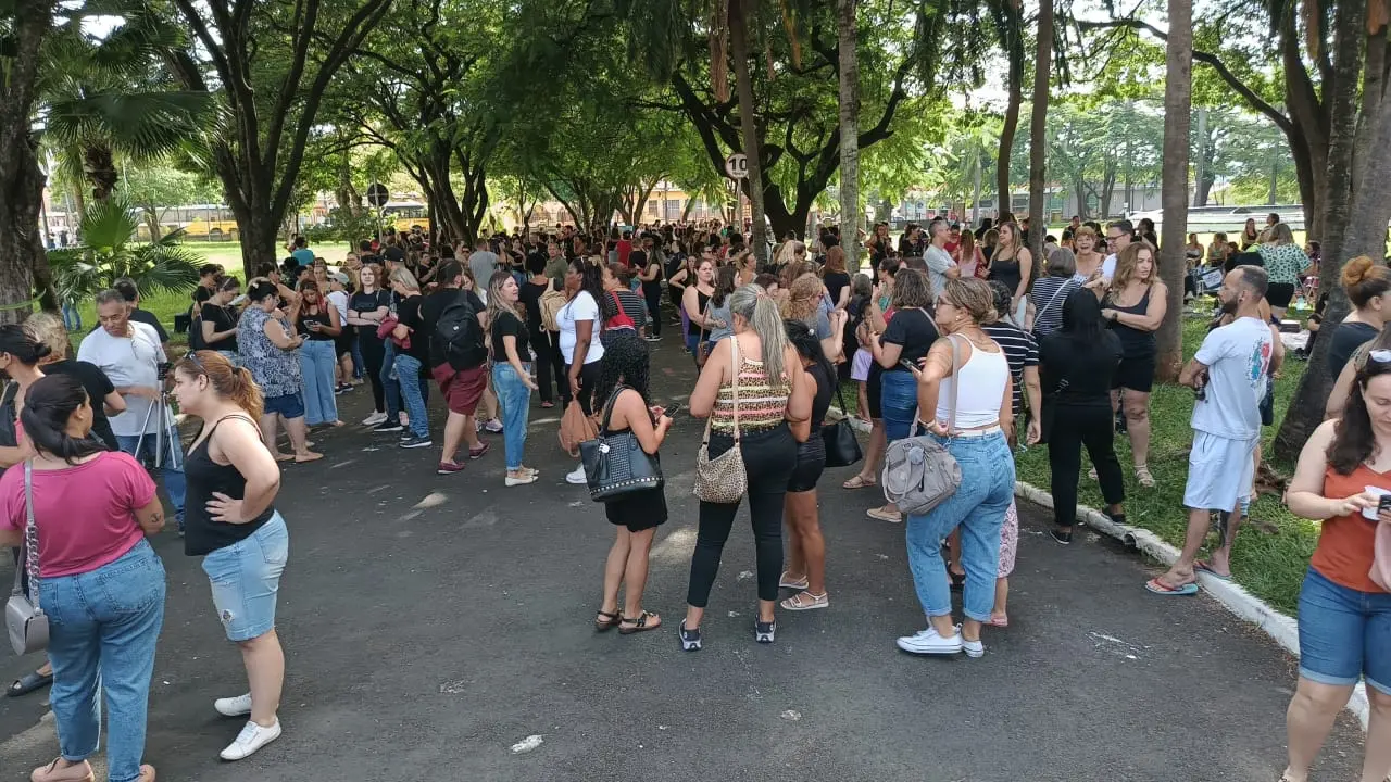 Funcionalismo público de Limeira amanhece em greve