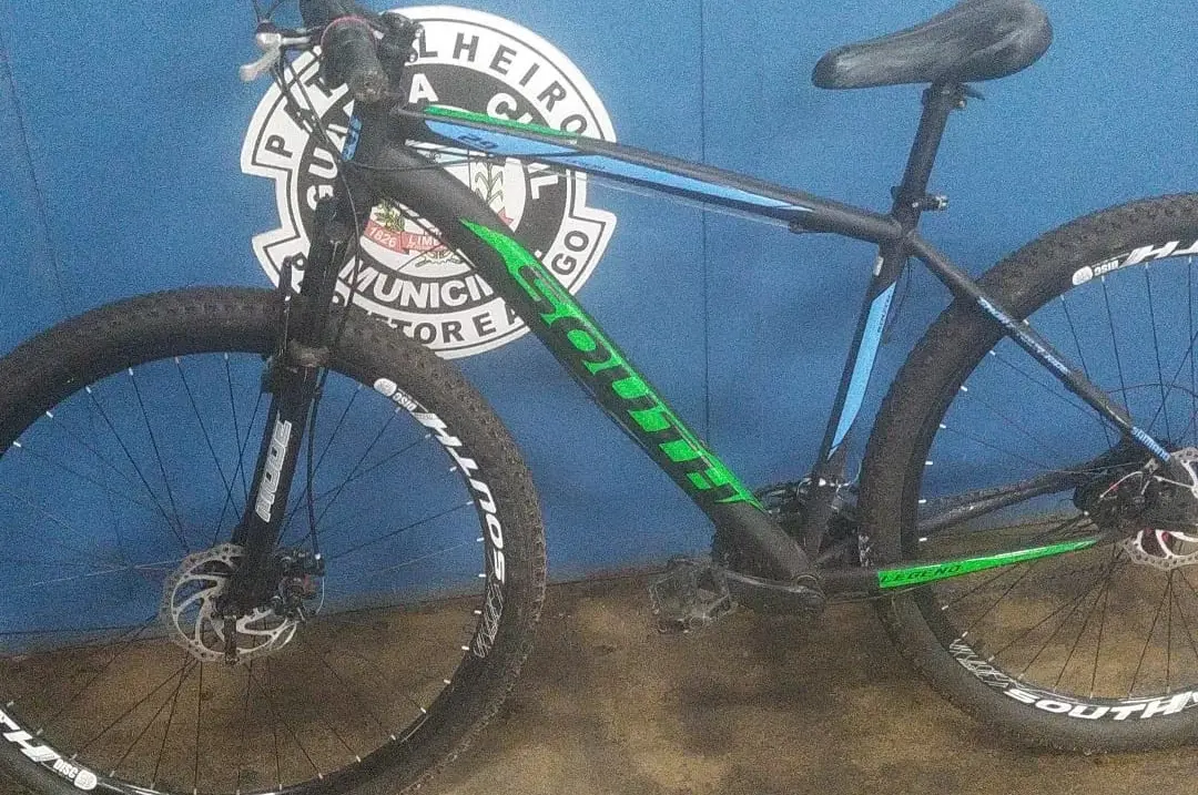 GCM apreende duas bikes em ponto de droga na Ferroviária de Limeira