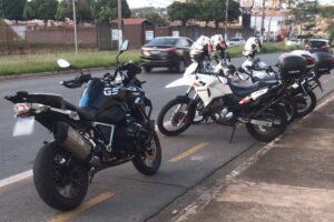 Homem é preso pela PM com moto furtada na Av. Lauro Corrêa, em Limeira