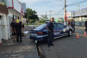 carro polícia atropelamento acidente policial