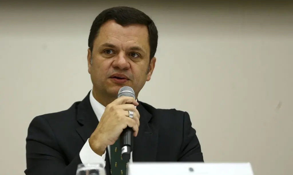 Moraes mantém prisão preventiva de Anderson Torres