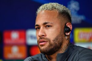 Neymar quer se aposentar no PSG, afirma site
