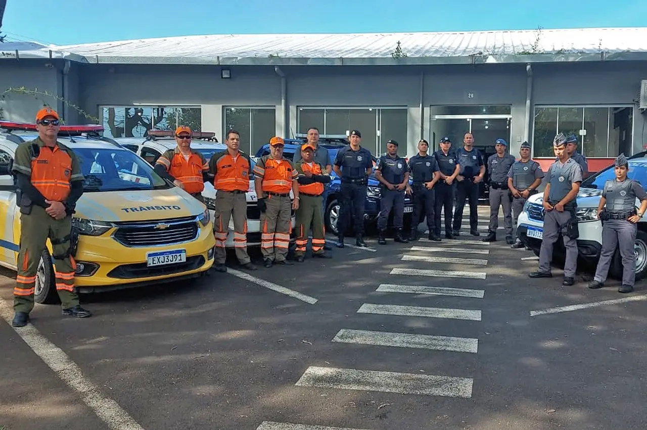 Operação conjunta realiza busca de carros abandonados, em Limeira