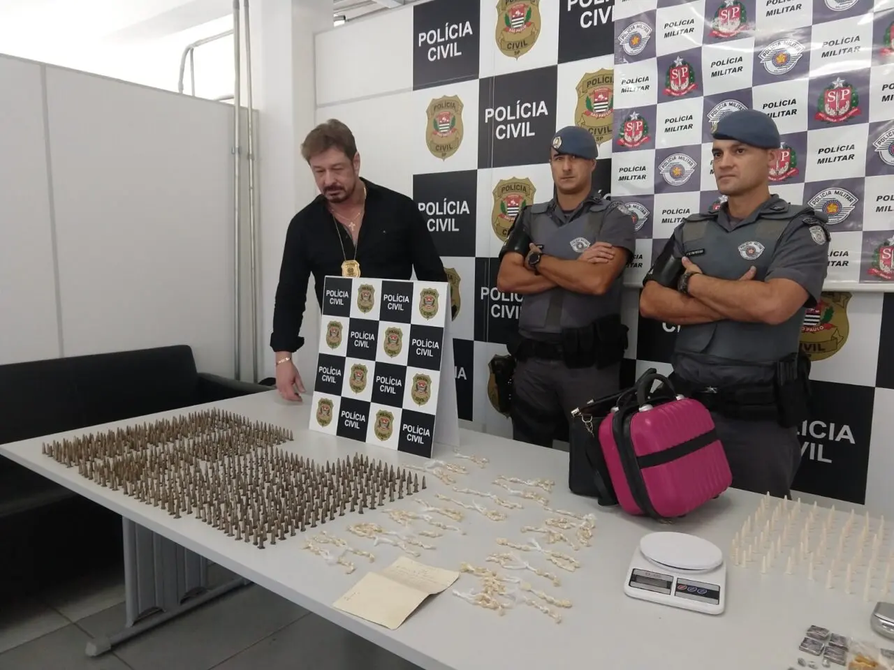 Operação entre polícias Civil e Militar prende 3 por tráfico, em Limeira