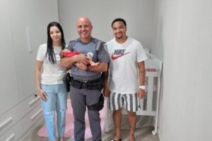 salvamento bebê policia militar
