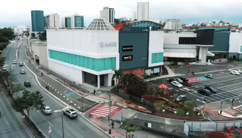 Policial saca arma em shopping de Belo Horizonte após filha ser acusada de furto