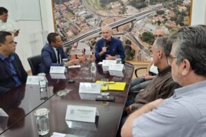 prefeitura de limeira prefeito botion limeira mesa política negociações