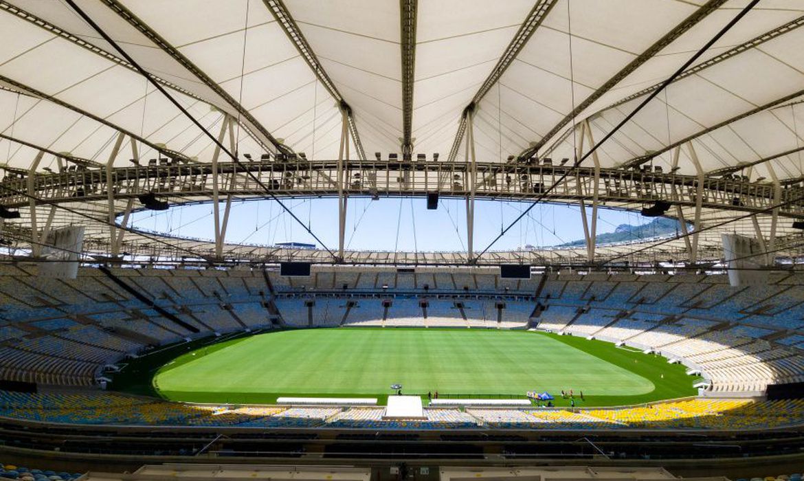 Brasileiro Vasco e Palmeiras fazem duelo de invictos no Maracanã