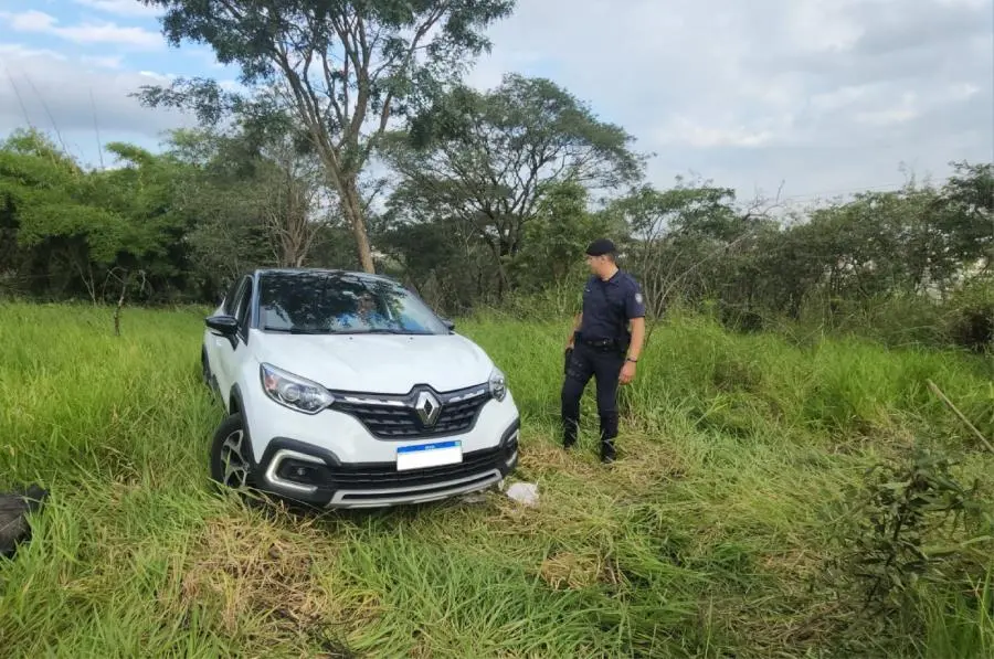 GCM localiza carro roubado no Alto dos Laranjais