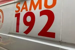 Mulher invade casa e rasga testículo do ex com a mão