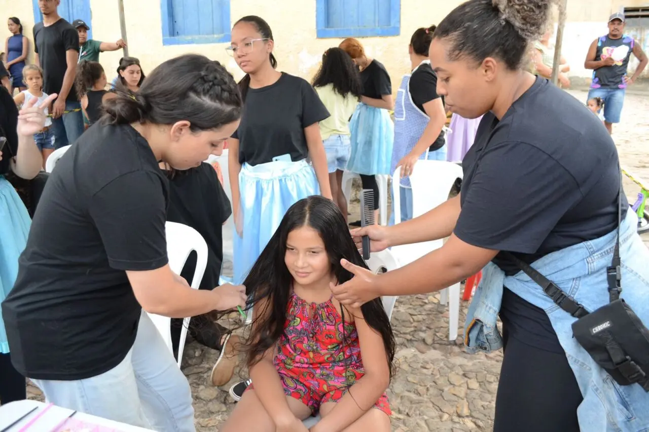 JOVENS LIMEIRENSES PROMOVEM AÇÃO SOCIAL NO NORTE DE MINAS