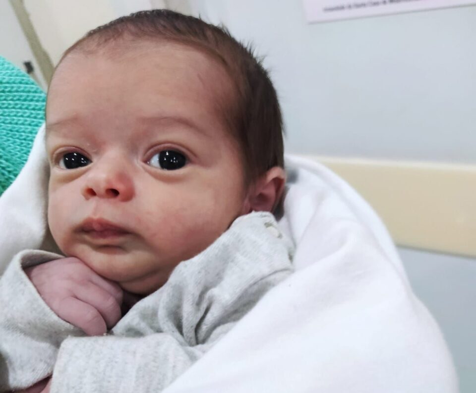 Pms de Limeira salvam bebê de 15 dias que desmaiou após engasgar