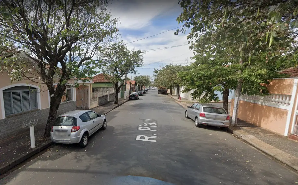 Homem tem moto roubada