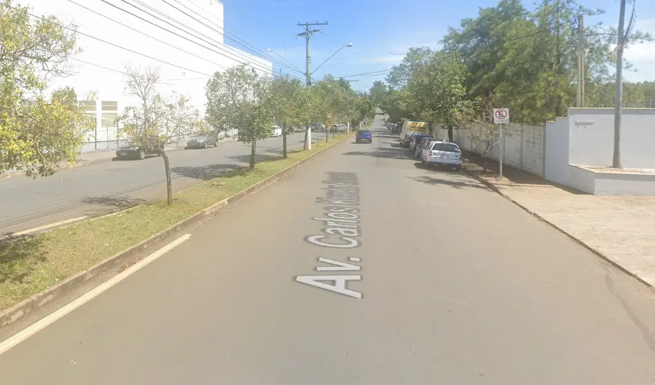 Saveiro é furtada enquanto vítima almoçava em shopping no Ragazzo