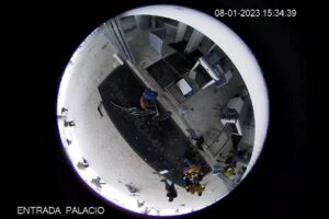 Vídeo mostra entrada do Planalto desguarnecida por 45 minutos durante invasão de 8/1