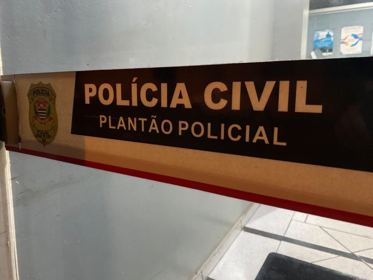 Vigilantes são amarrados e roubados na obra do Viaduto Paulo Natal, em Limeira