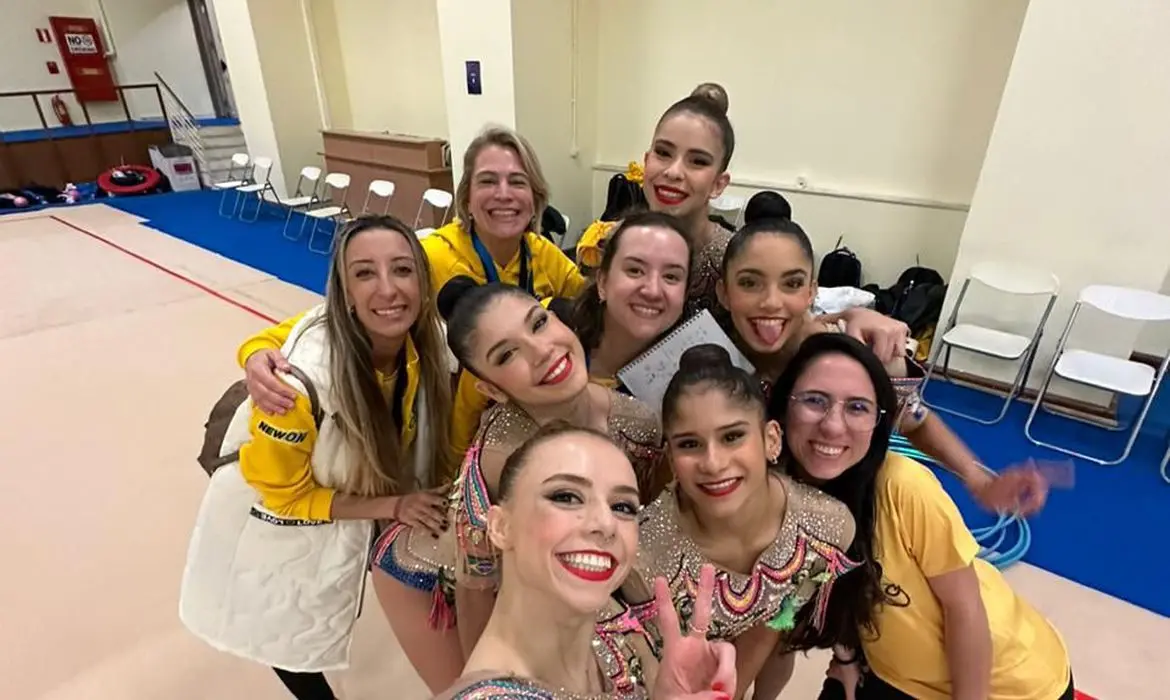 Brasil conquista ouro inédito na Copa do Mundo de ginástica rítmica