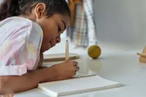 Concurso de Redação da USTL tem tablet como premiação