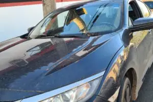 Criminosos pegos com carro roubado permanecem presos