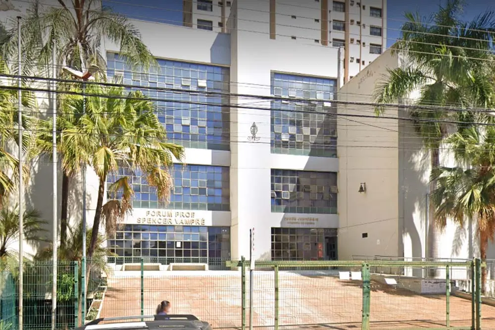 Justiça condena mulher por organizar festa com 300 pessoas durante pandemia de Covid-19 em Limeira