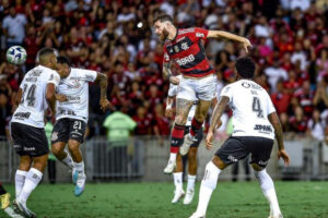 Róger Guedes vê Corinthians melhor: 'Se for pra perder, que seja agredindo'