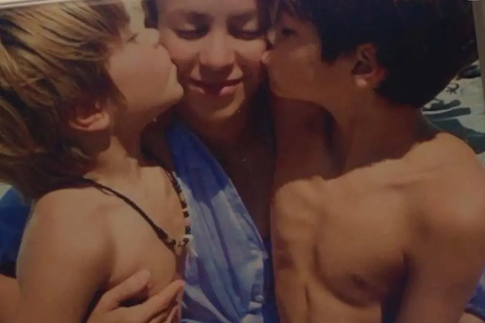 Shakira lança clipe da música com participação dos filhos