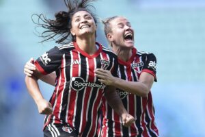 Brasileiro Feminino: São Paulo derrota Palmeiras e alcança semifinal