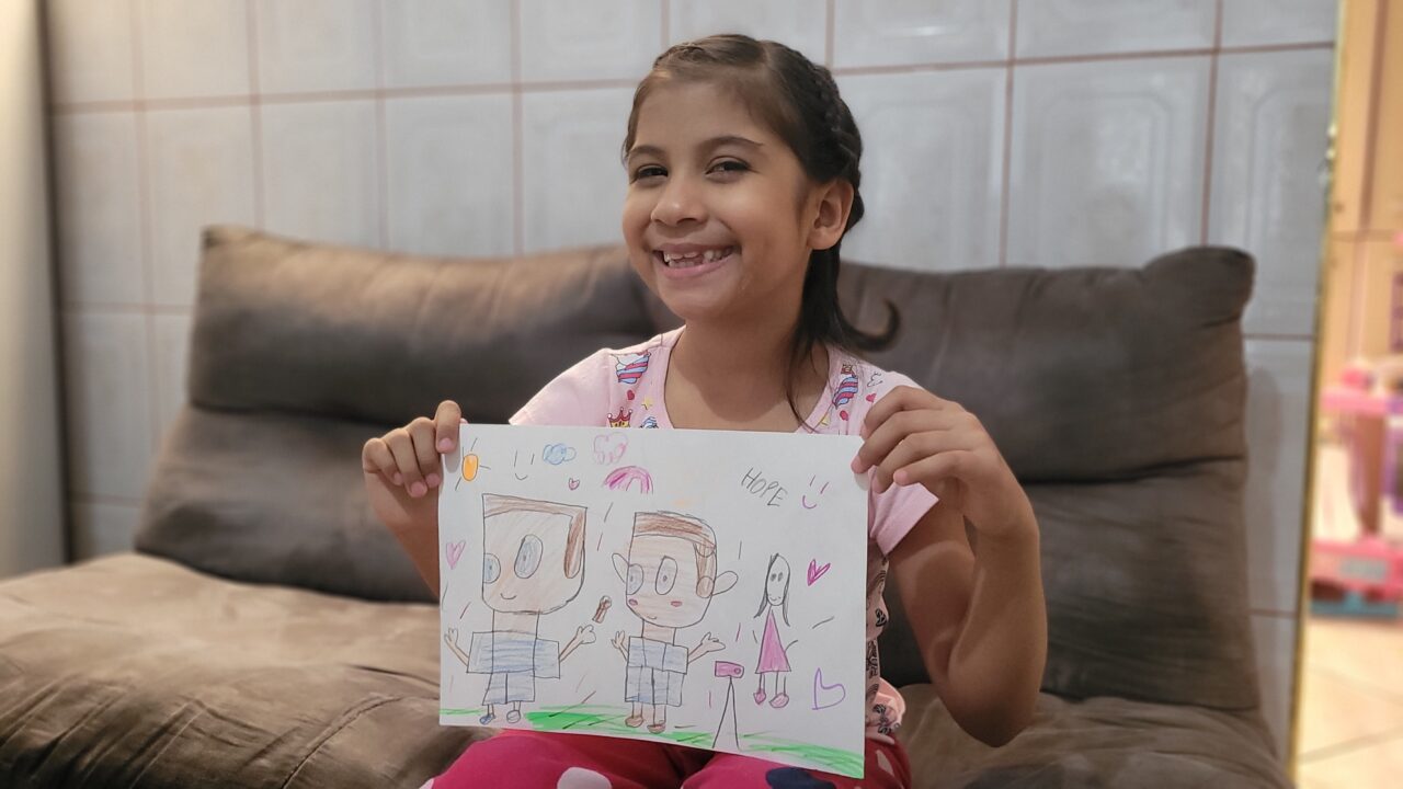 Família venezuelana pede ajuda para tratamento de criança com leucemia aguda