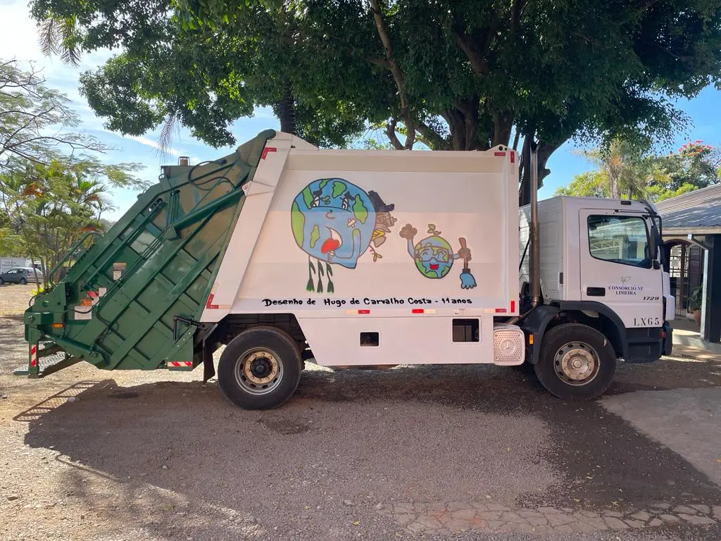 Filhos de coletores ilustram caminhões de lixo que circulam por Limeira 2